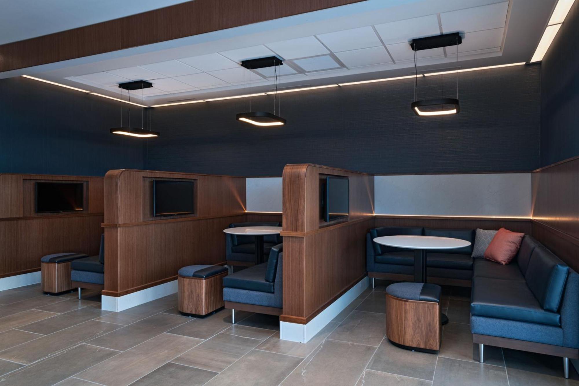 Отель Courtyard By Marriott Colorado Springs North, Air Force Academy Экстерьер фото